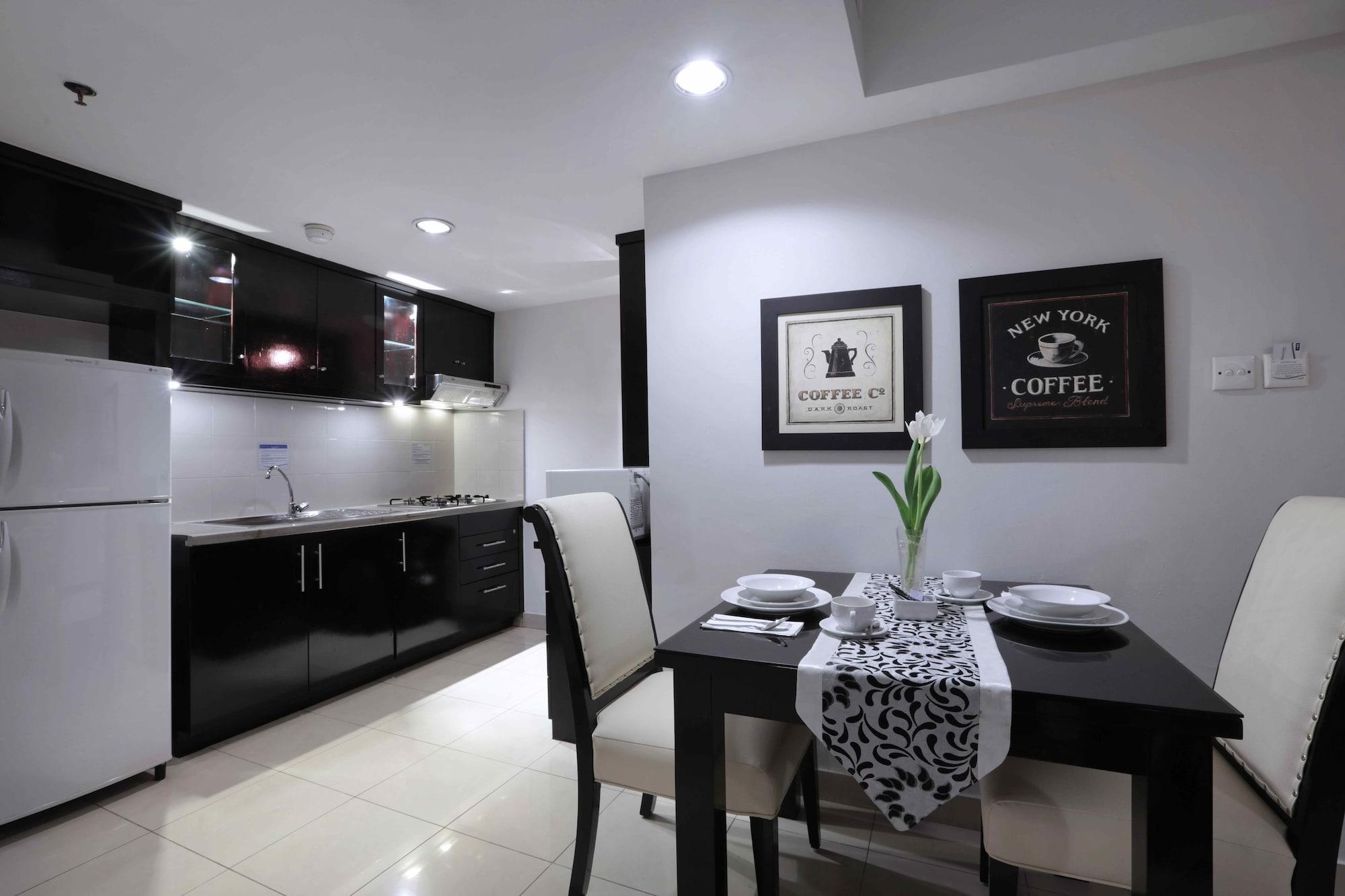 Horison Ultima Suite & Residences Rasuna Jakarta Luaran gambar